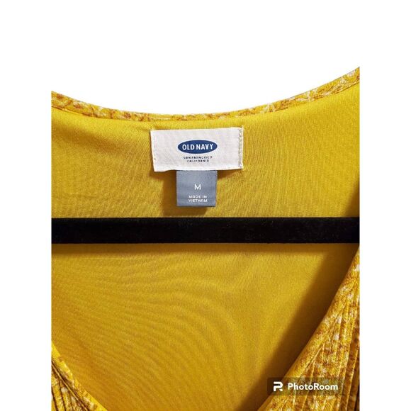 Old Navy Pleated Sleeveless Yellow Print Dress - Picture 2 of 3